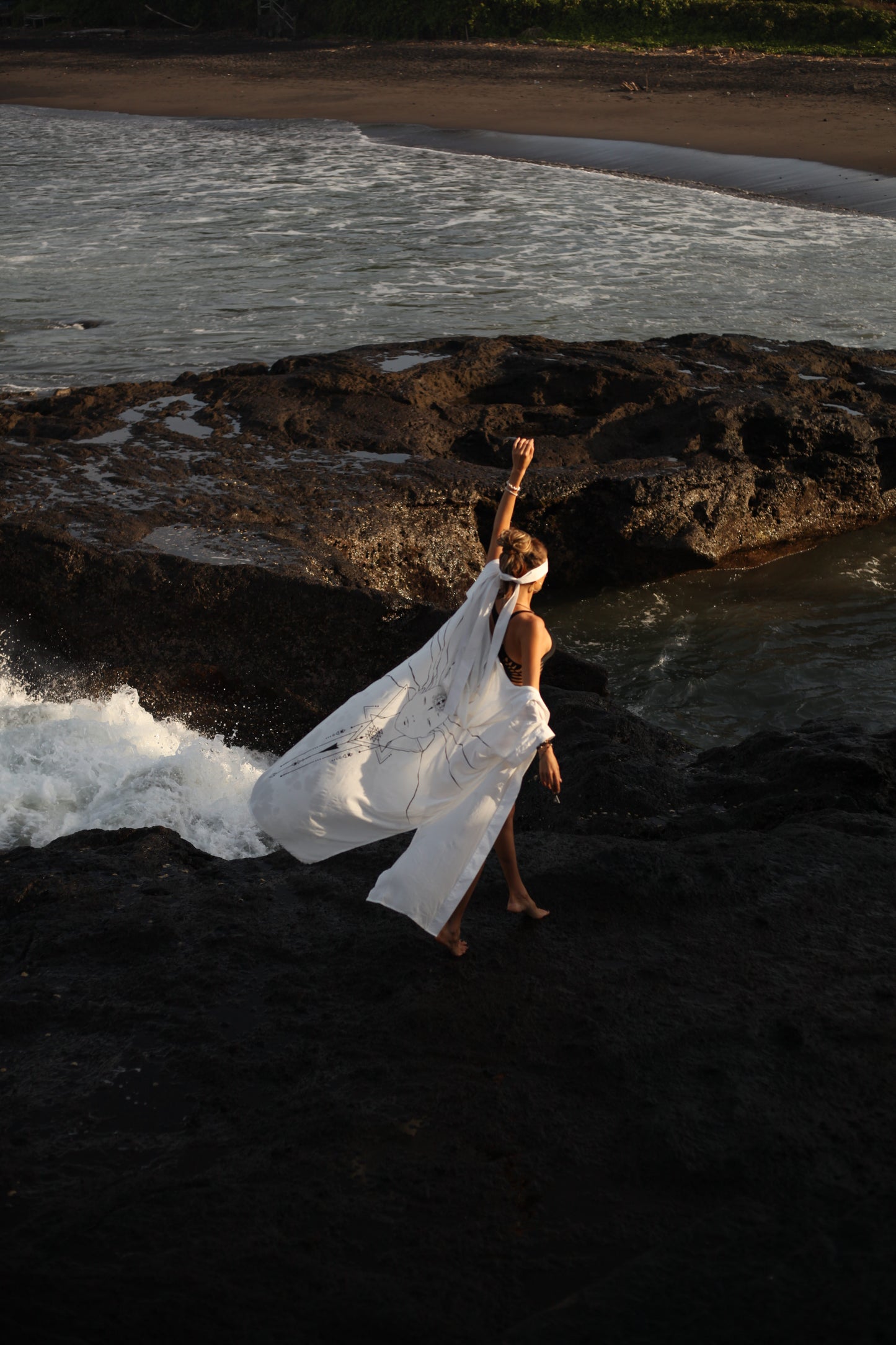 Wandering Monk Kimono | White | Her